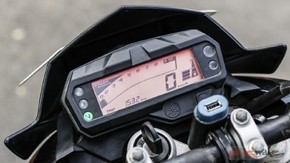 Yamaha FZ V2 Meter