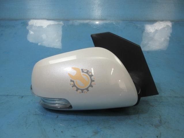 Toyota premio 2017 Looking Glass