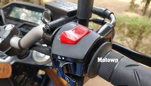 Honda Hornet 160R Handleber Chapa ( L) Side