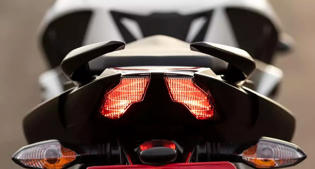 Pulsar NS-160 Tail Light